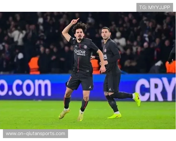 巴黎圣日耳曼5-3逆转热刺，维蒂尼亚世界波梅开二度