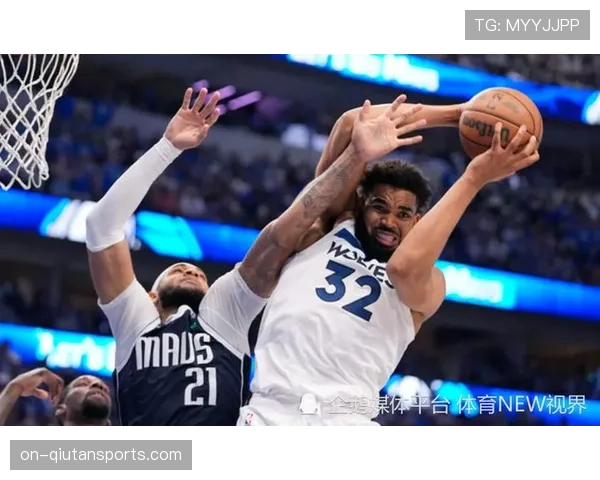 特写：爱德华兹隔扣唐斯后，对着镜头怒吼的经典瞬间